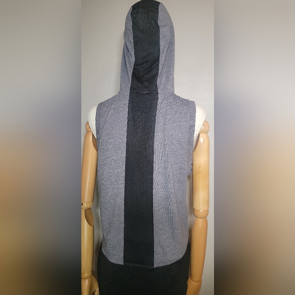 Harley Davidson Museum Women's Gray Sleeveless Pullover, sz Med - Picture 6 of 8